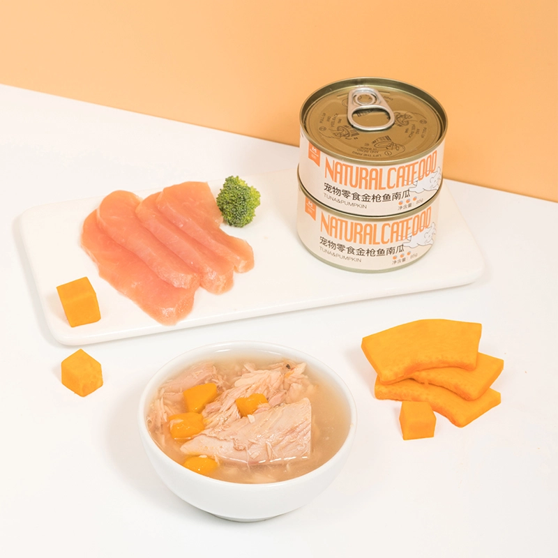 Canned cat food with tuna and pumpkin