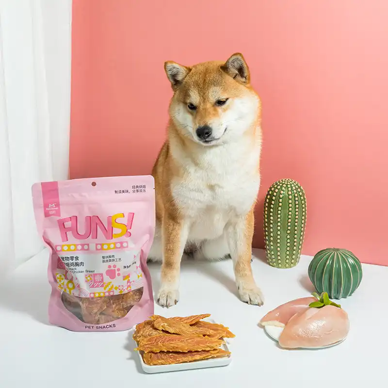 How to choose pet food based on age and breed?